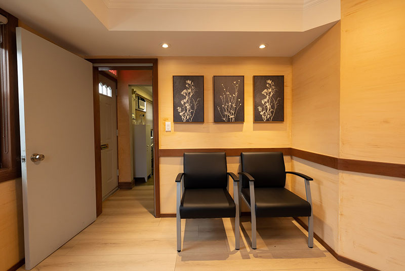 painting chairs Bayside