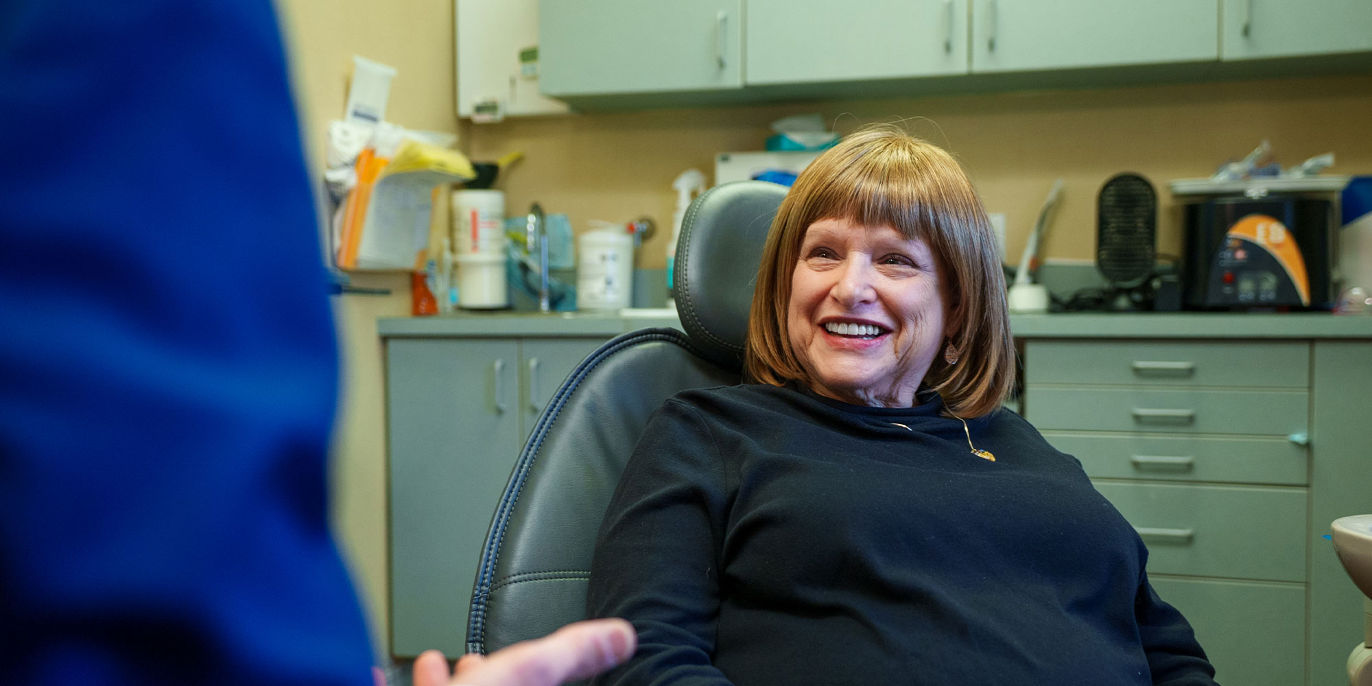 Patient shaking doctors hand
